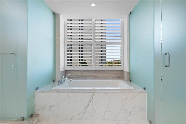 1 Water Club Way 604, North Palm Beach, FL 33408