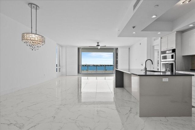1 Water Club Way 604, North Palm Beach, FL 33408