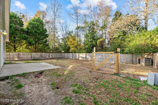 132 Oakley Drive, New Bern, NC 28560