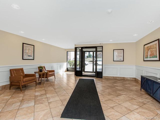 709 Warburton Ave 3B, Yonkers, NY 10701