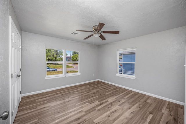 2140 NW SMITH AVE, Lawton, OK 73505