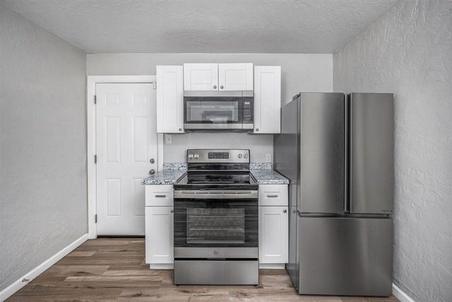 2140 NW SMITH AVE, Lawton, OK 73505