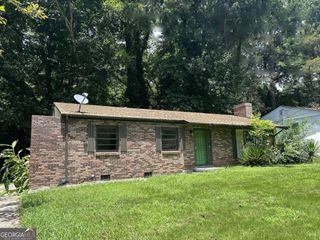 2740 Santa Barbara Drive NW, Atlanta, GA 30318