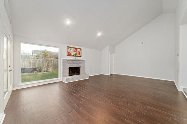 7107 Plaza Del Sol Drive, Houston, TX 77083