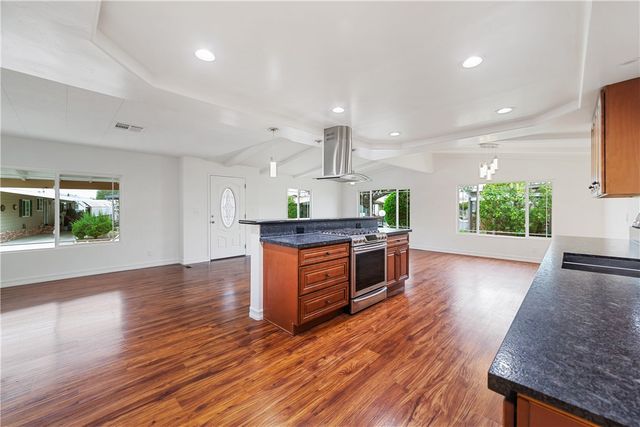 215 Lakepark, Placentia, CA 92870