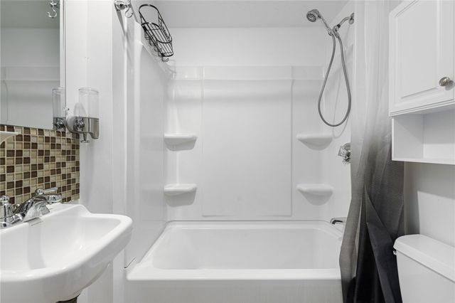 4080 Post Road 1, Warwick, RI 02886