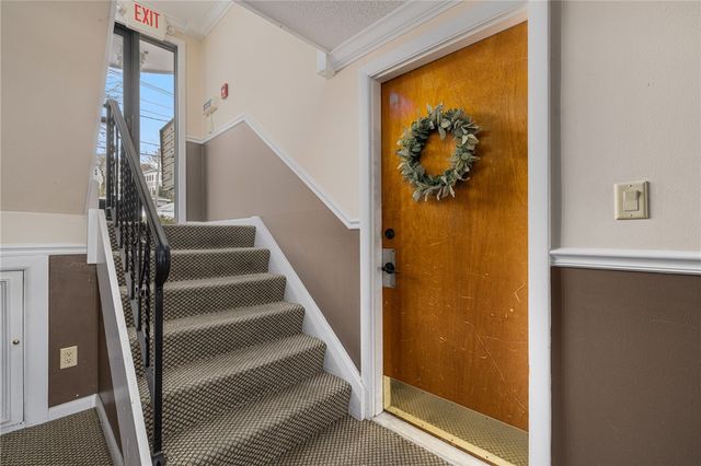 4080 Post Road 1, Warwick, RI 02886