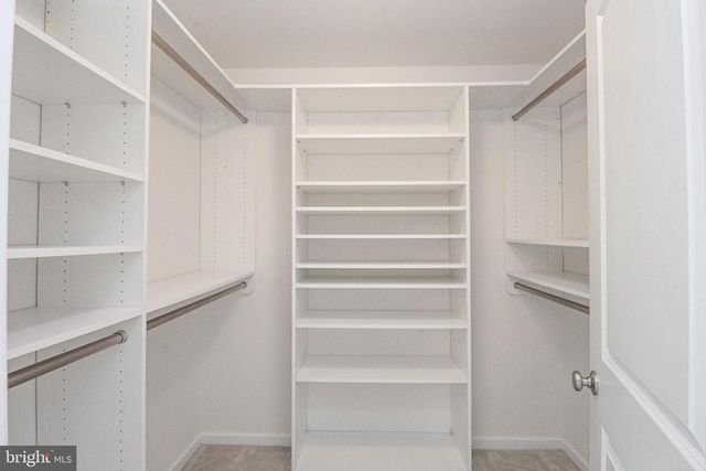 24972 GLASGOW HEIGHTS TER, Chantilly, VA 20152