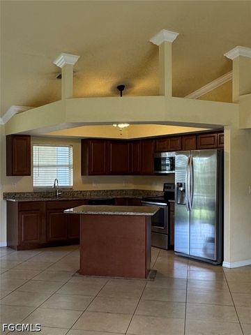 2314 SW 22nd TER, Cape Coral, FL 33991