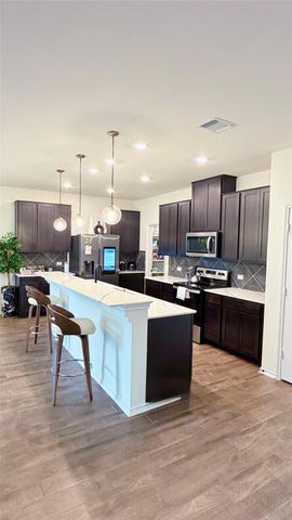 1009 Brambles DR, Georgetown, TX 78626