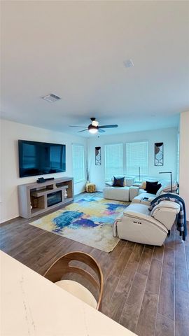 1009 Brambles DR, Georgetown, TX 78626