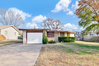 1002 N Acadia, Wichita, KS 67212