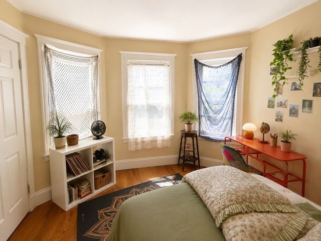 28 Claymoss 1, Boston, MA 02135