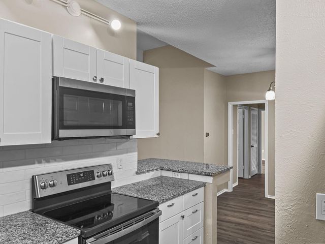 9600 Royal Lane 112, Dallas, TX 75243
