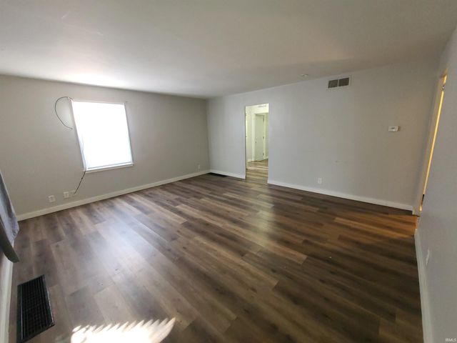 1645 N Adams Street, South Bend, IN 46628