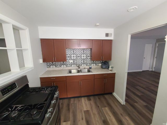 1645 N Adams Street, South Bend, IN 46628