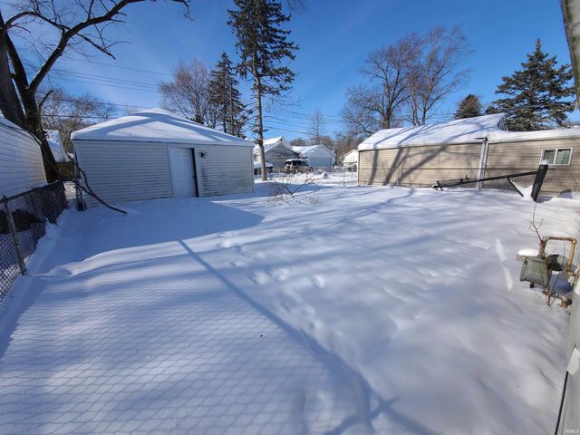 1645 N Adams Street, South Bend, IN 46628