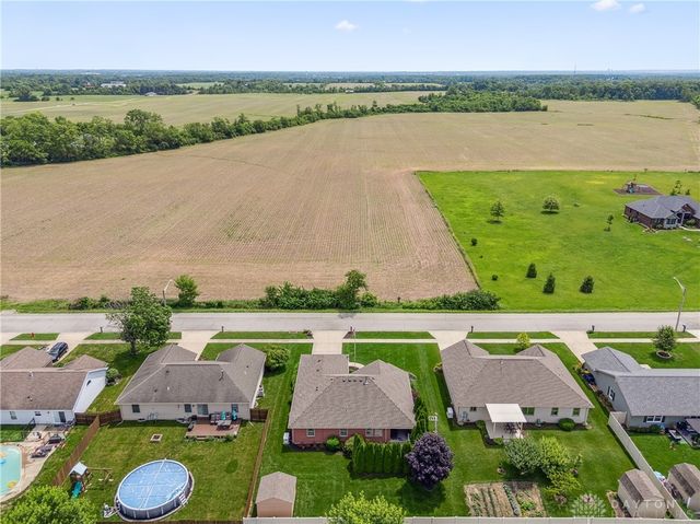 143 Heckathorn, Brookville, OH 45309