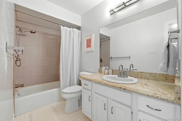 1004 Kensington Way, Mount Kisco, NY 10549