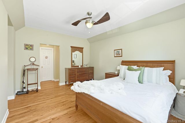 1004 Kensington Way, Mount Kisco, NY 10549