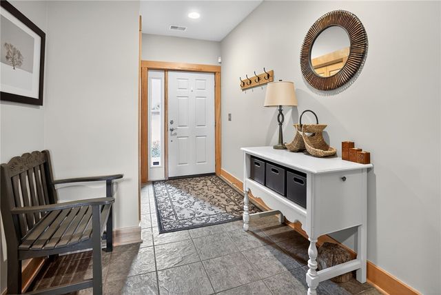 496 Southwind Cir, Seven Springs Resort, PA 15622