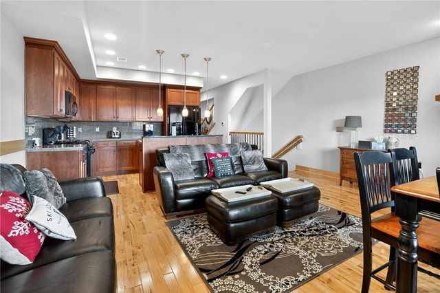 496 Southwind Cir, Seven Springs Resort, PA 15622