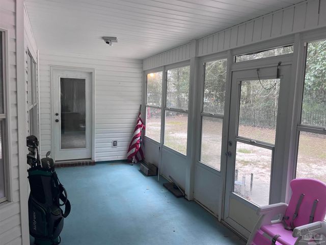 3041 N 17th Ave, Milton, FL 32583