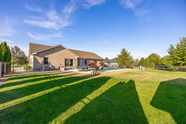 2089 Sunset View Lane, Kankakee, IL 60901