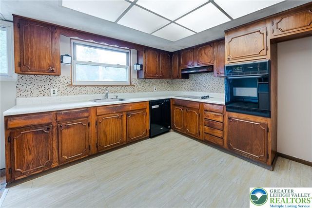 3368 Capital Street, Salisbury Twp, PA 18103