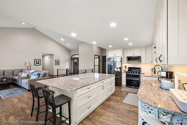 12120 Shaffer Road, Davisburg, MI 48350