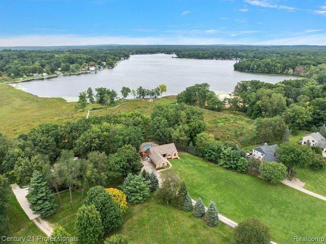 12120 Shaffer Road, Davisburg, MI 48350