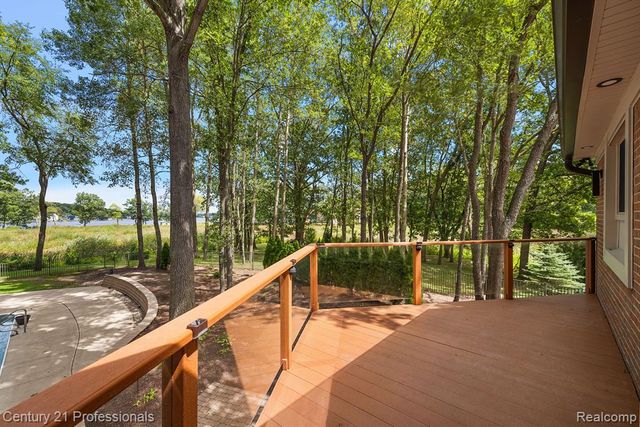 12120 Shaffer Road, Davisburg, MI 48350