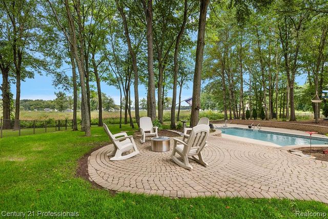 12120 Shaffer Road, Davisburg, MI 48350
