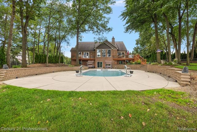 12120 Shaffer Road, Davisburg, MI 48350