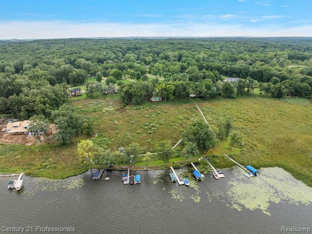 12120 Shaffer Road, Davisburg, MI 48350