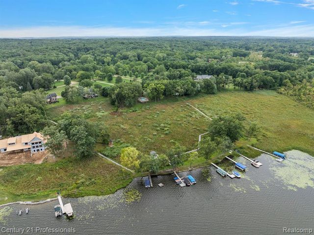 12120 Shaffer Road, Davisburg, MI 48350