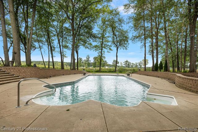 12120 Shaffer Road, Davisburg, MI 48350