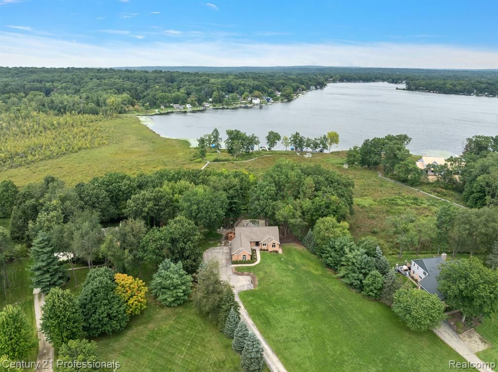 12120 Shaffer Road, Davisburg, MI 48350