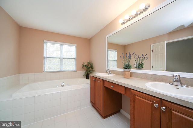 46 HOOVER AVE, Princeton, NJ 08540