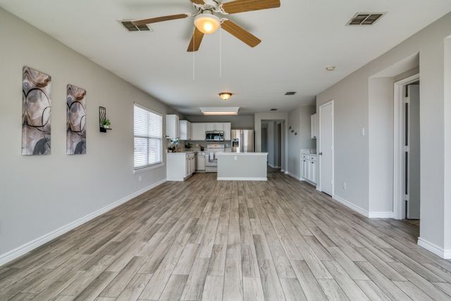 2429 N Emerald Lane, Mckinney, TX 75071