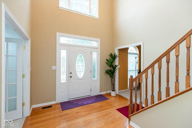 13888 Dearborn Circle, Fishers, IN 46038