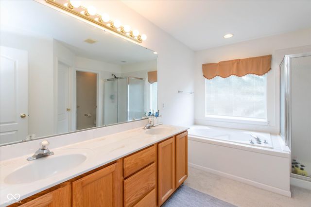 13888 Dearborn Circle, Fishers, IN 46038