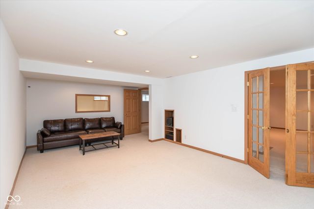 13888 Dearborn Circle, Fishers, IN 46038