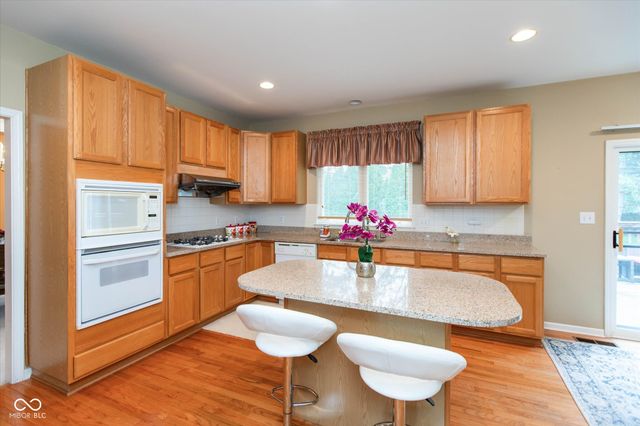 13888 Dearborn Circle, Fishers, IN 46038