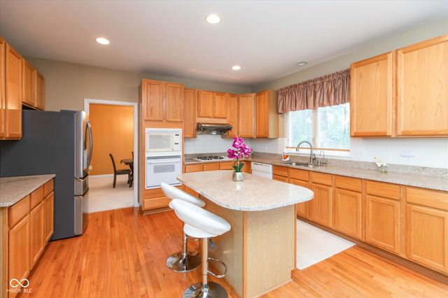 13888 Dearborn Circle, Fishers, IN 46038