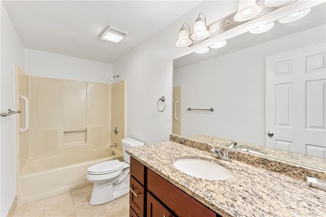 30 Argyle Avenue 112, East Providence, RI 02915