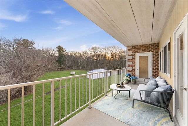 30 Argyle Avenue 112, East Providence, RI 02915