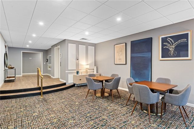 30 Argyle Avenue 112, East Providence, RI 02915