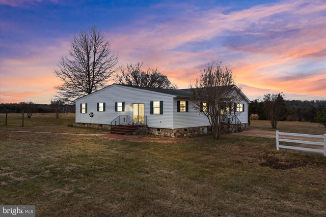 14917-A COMPTON RD, Centreville, VA 20121