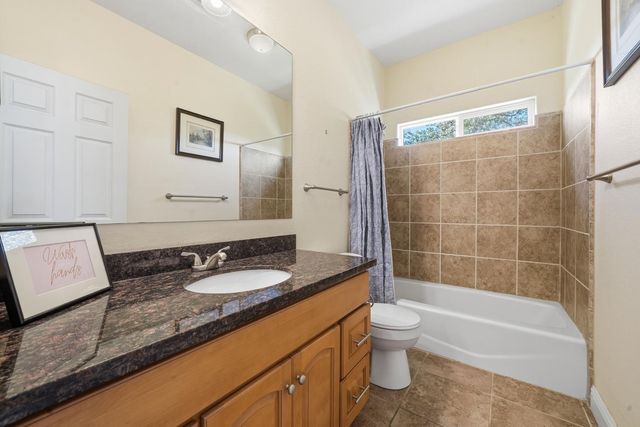 3479 Hanley Dr, Valley Springs, CA 95252